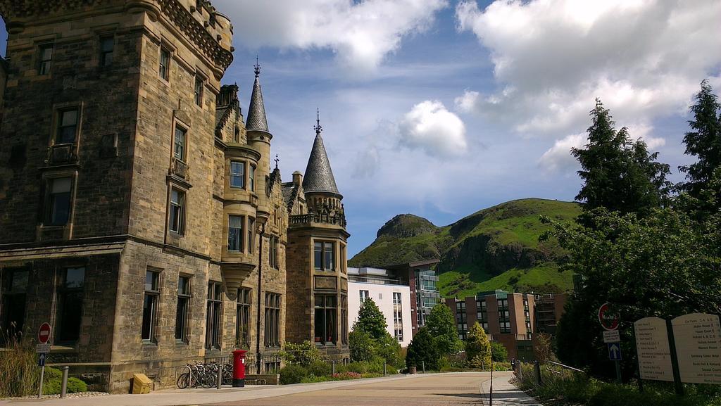Summer Stays At The University Of Edinburgh Ngoại thất bức ảnh